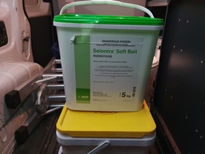 Selontra Rodent Bait Bucket