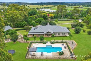 280 Houses for Sale in Oakhampton Heights,