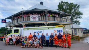 Port Stephens SES Unit on the water to keep flood isolated Hinton supplied
